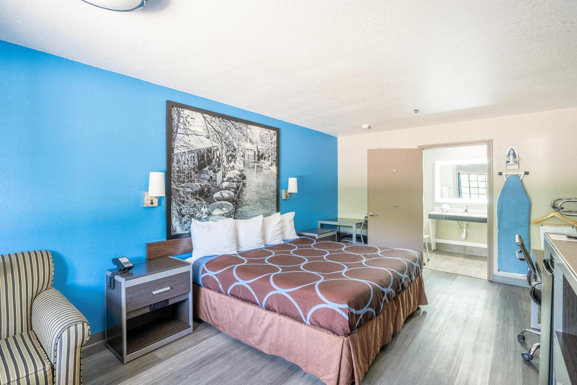 Super 8 By Wyndham San Antonio/Riverwalk Area Екстер'єр фото