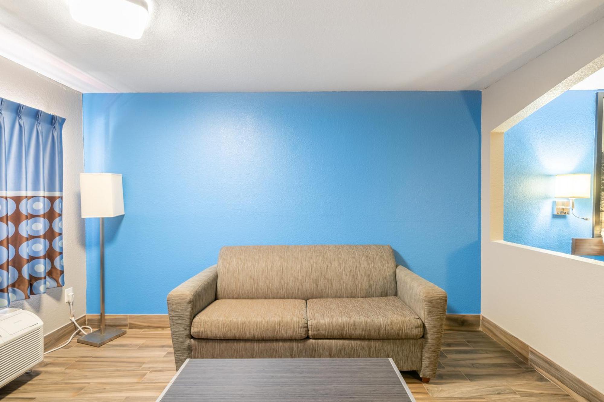 Super 8 By Wyndham San Antonio/Riverwalk Area Екстер'єр фото